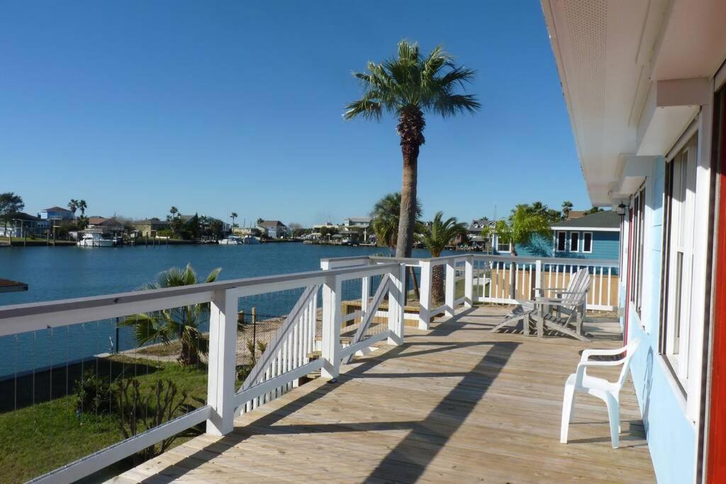 Paradise Lagoon*bayhouse Fishing*beach*dogfriendly Villa *